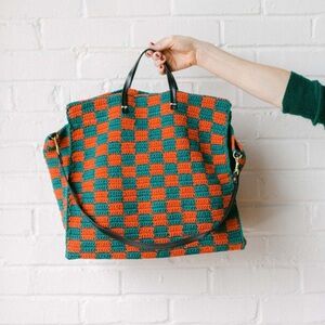 NWT Clare V. Summer Simple Tote Crochet Checker in Deep Sea and Blood Orange